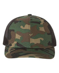 camo and black hat