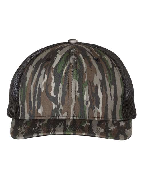 camo and black hat
